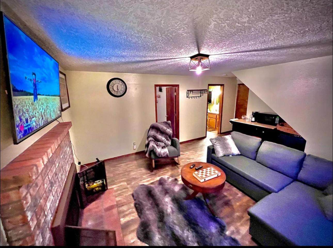 Private Level Of The House With Gresham